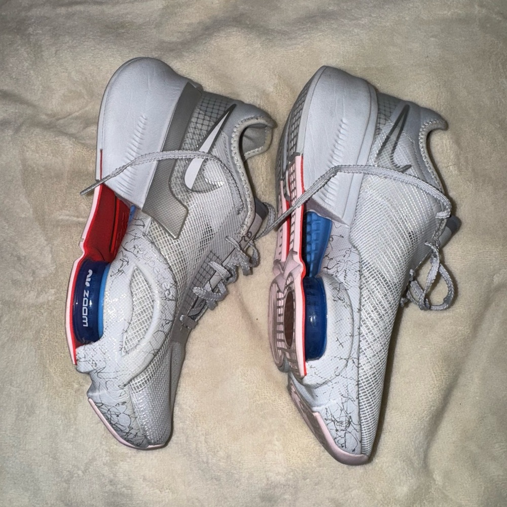 EUC Women’s Nike Superrep Size 6.5